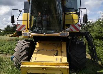Kombajn zbożowy News Holland CS540