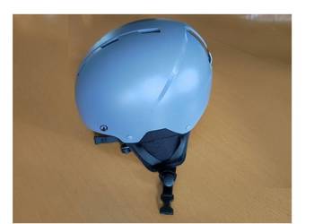 kask narciarski sportowy snowboardowy klasyczny prosty szary