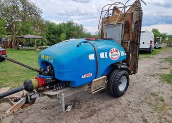 opryskiwacz sadowniczy CLM 1500 litrów kolumna dwa wentylatory