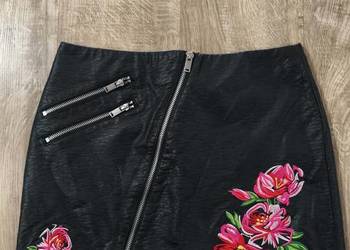 Stylowa Mini z Haftem, Divided by H&M, Rockowy Szyk
