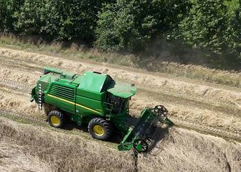 Kombajn zbożowy John Deere W540i + przystawka do kukurydzy 6-rzędowa