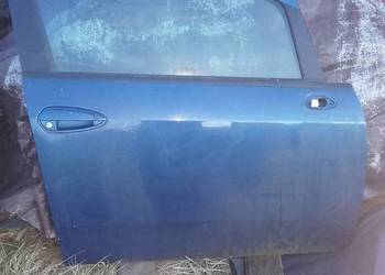 Fiat Grande Punto Drzwi Prawe przednie 133