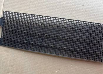 LOGAN DOKKER KRATKA OSŁONA CHŁODNIC 622549063R