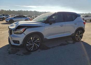 2020 VOLVO XC40 T5 R-DESIGN