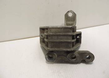 Łapa silnika Opel Vectra C 2,2 CDTI V04656