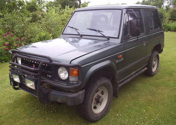 Mitsubishi pajero 88r. kompletny przód zderzak maska błotnik
