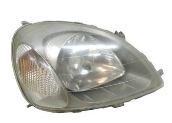 LAMPA PRZÓD PRAWA EU  Toyota Yaris I (1999-2005)