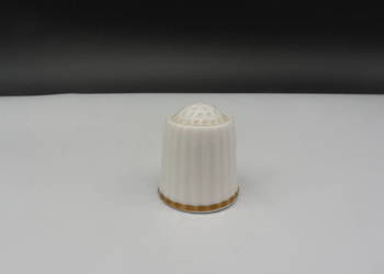 Naparstek z porcelany kostnej z kolekcji Vintage Noritake Studio