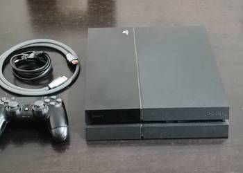 PlayStation 4 IV cztery
