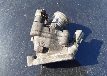 V50 2.4 D5 Obudowa termostatu termostat