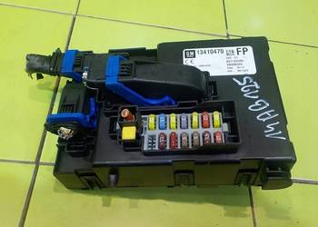 OPEL MERIVA B 1.4 B 12r 5D skrzynka bezpiecznikow 13410470