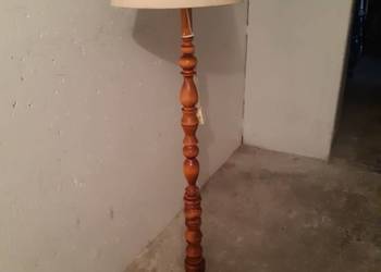 Lampa podłogowa stojąca z czasów PRL