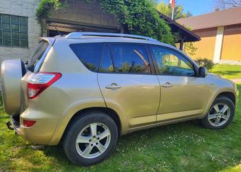 Sprzedam prywatną Toyotę RAV4 z 2009 roku