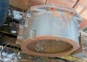 Obudowa tuleja między silnikiem a skrzynią biegów do silnik valmet Sisu