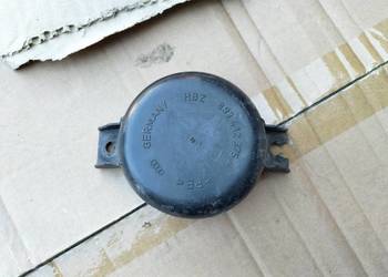 AUDI 80 B3 B4  PRAWA OSŁONA ZAŚLEPKA ŚRUBY AMORTYZATORA