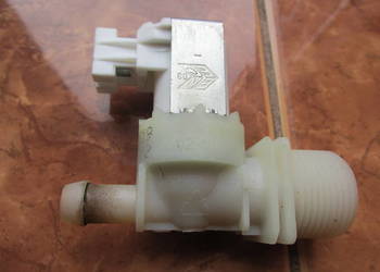 Pojedynczy elektrozawór do pralki lub zmywarki