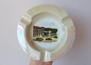 Przedwojenna porcelanowa iryzowana popielniczka Krynica, Victoria