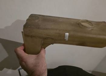 Pojemnik na płyn do spryskiwaczy bmw e23 733i 730 732i 735i