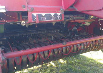 Prasa New Holland 5950 Feraboli Sprinter 180 zmiennokomorowa