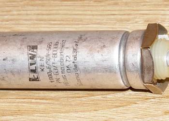 Kondensator elektrolityczny 1000 uF 50 V typu KEN 665 UNITRA ELWA retro PRL