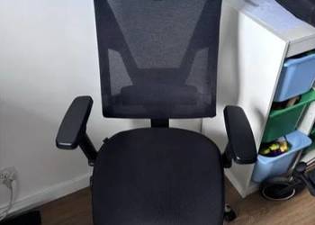 Sprzedam ergonomiczny fotel biurowy Grospol Futura 4S Plus N01.  Używany ok