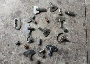 Klucze kluczyki pokrętła do starych budzików zestaw 20szt