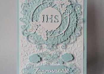 ZAPROSZENIA KOMUNIA CHŁOPIEC IHS Z WINOGRONEM RAMKA – B6 – BŁĘKIT – BIEL