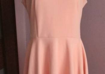 Asymetryczna elegancka sukienka Numoco L/XL rozkloszowana