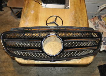 MERCEDES E KLASA W213 GRILL ATRAPA A2138880223