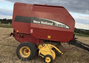 New Holland br 740