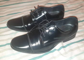 Buty czarne, połysk - stan bardzo dobry - rozmiar 36