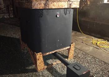 Wędzarnia z metalowego mauzera.