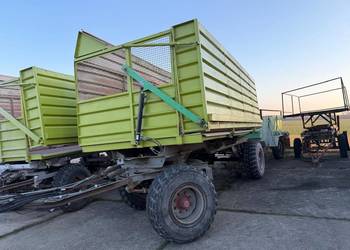 Przyczepy rolnicze 2 szt. do zielonek sprowadzone stan b.dobry cena 27500 z