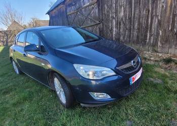 Opel astra J 2011r