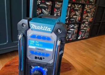 Radio Makita z baterią i ładowarką