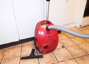 Bosch odkurzacz workowy,ogromna moc 2400 watt.