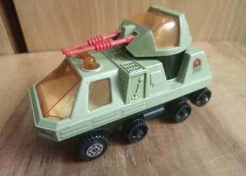 model samochodu matczbox adventure 2000 crusader k-2003