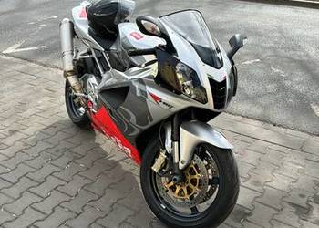 Aprilia RSV 1000 R