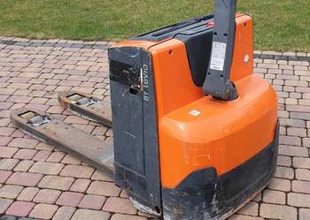 Wózek elektryczny paleciak Toyota BT lwe200 gwarancja