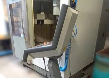 Centrum obróbcze CNC DECKEL MAHO DMC 63 V