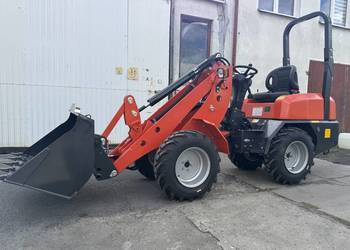 Ładowarka łamana przegubowa NM EL1000 4WD 1t Nowa diesel silnik Kubota