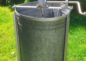 Wirówka do miodu w bardzo dobrym stanie