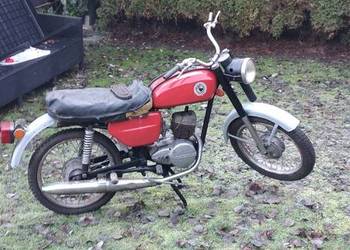 Wsk 125 z 1984r do remontu