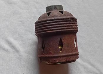 Metalowa oprawka żarówki do lampy elektrycznej, I połowa XX w.