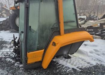 Kabina do traktora Renault ,mtz case same deutz new holland ursus zetor
