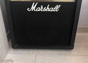 Piec Marshall i gitara elektryczna