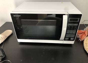 Kuchenka mikrofalowa Sharp R242INW