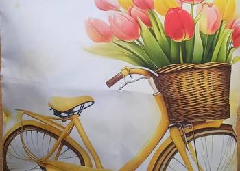 Piękna dekoracyjna poszewka na poduszkę z tulipanami