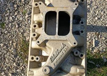 Kolektor dolotowy Edelbrock Performer 289 do Forda Mustanga 1 V8 289 i 302