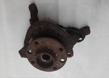 Opel Corsa C  1,7 DTI prawa zwrotnica z ABS